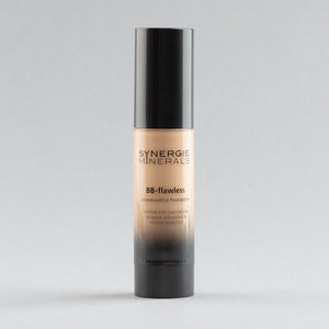 Synergie Minerals BB Flawless Liquid Mineral Foundation met 15SPF